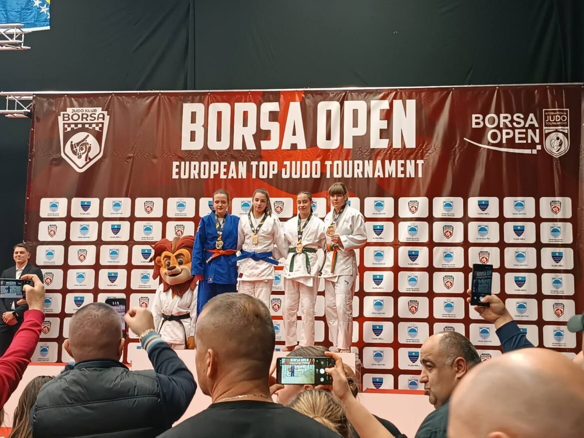 Hana Džaja na postolju za medalje na turniru Borsa Open u Mostaru